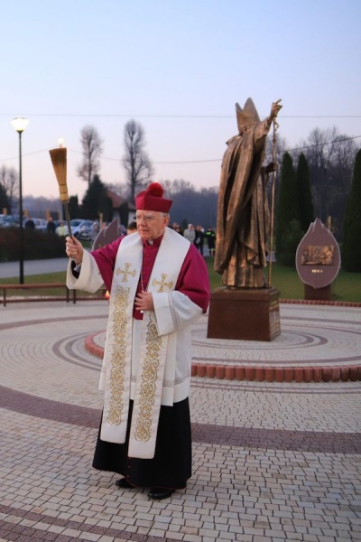 arcybiskup jędraszewski w sieprawiu